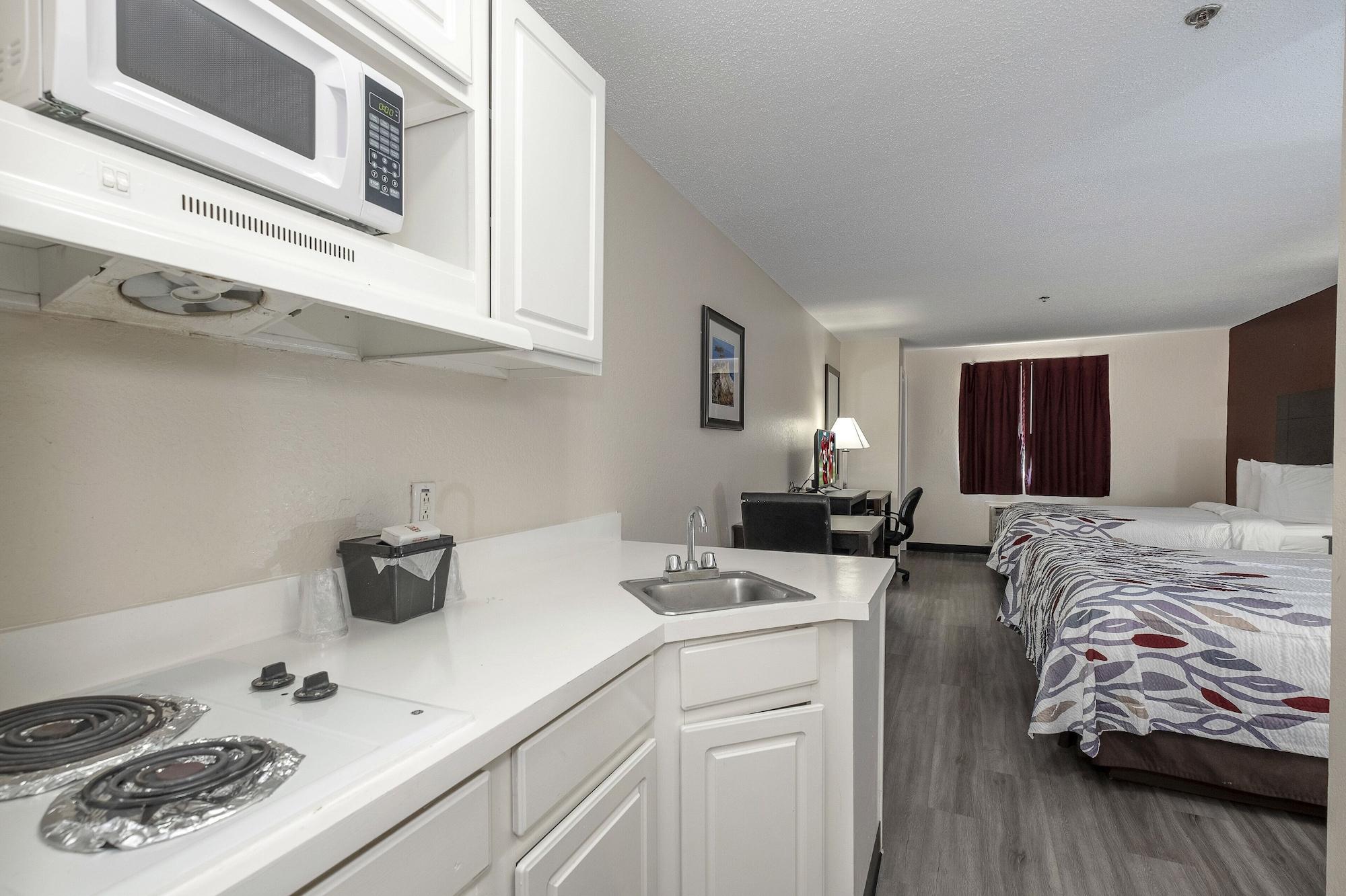 Red Roof Inn & Suites Pensacola-Nas Corry Beach Haven Eksteriør billede